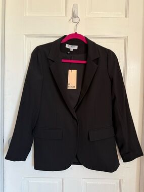 Of Mercer Women's Black Tailored Blazer. NWT